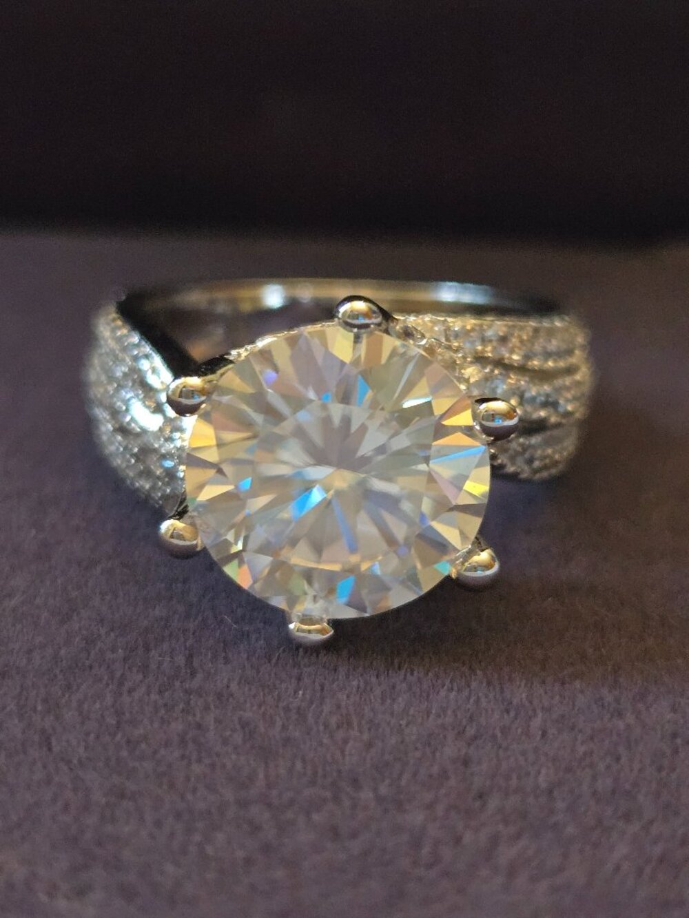 5 CT Moissanite Ring – Size 7 – White Gold Plated